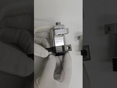 La máquina Komori es un aspirador de alimentación de papel.